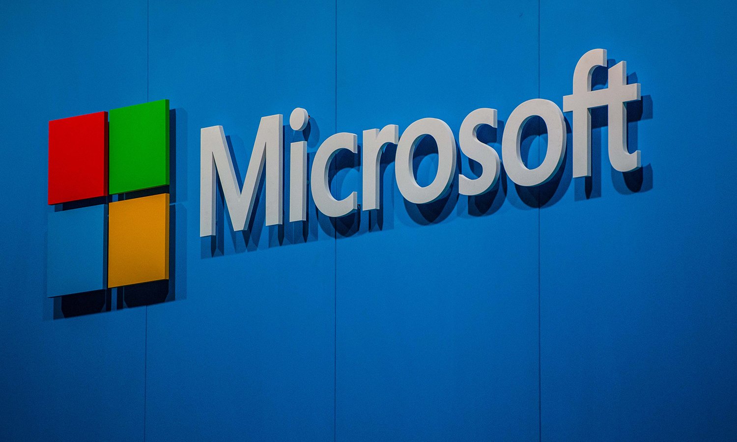 Microsoft Exchange Server security and ProxyLogon vulnerability illustration